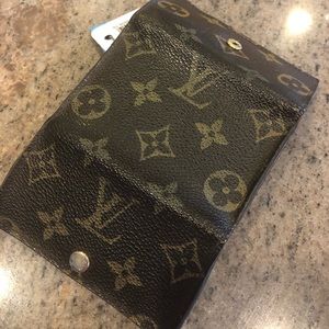 ⛔️SOLD⛔️Authentic Louis vuitton 6 key holder